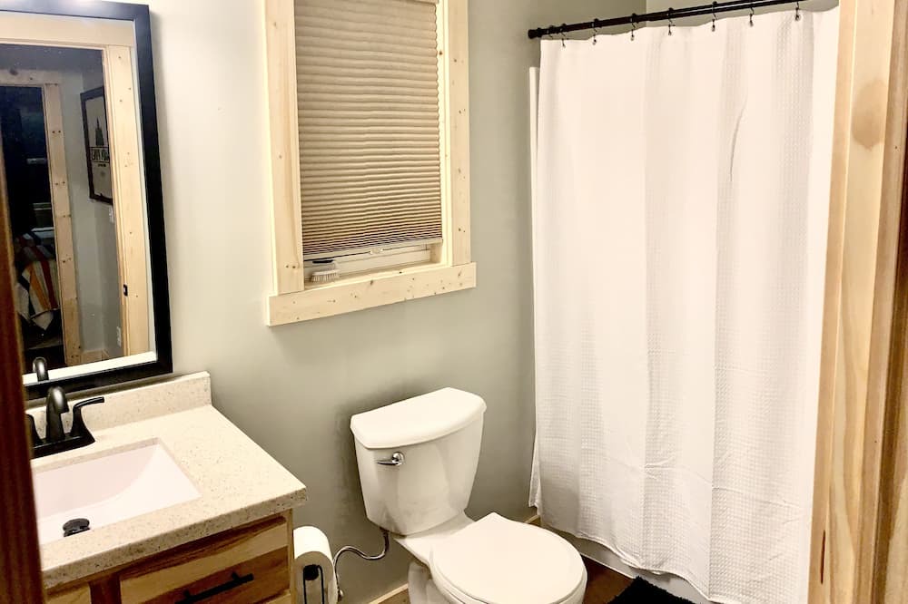 Photo of Bathroom in Stoutsville