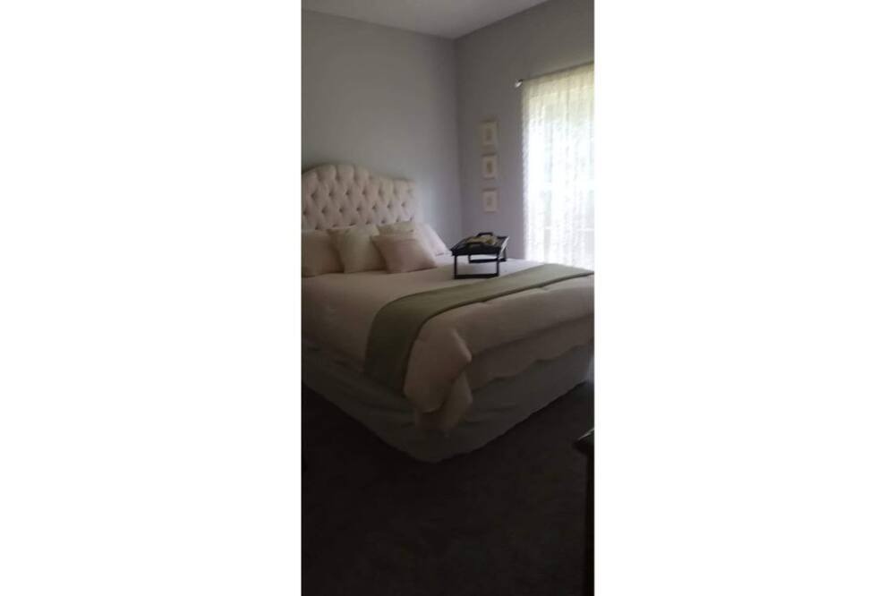 Photo of Bedroom in Ashville