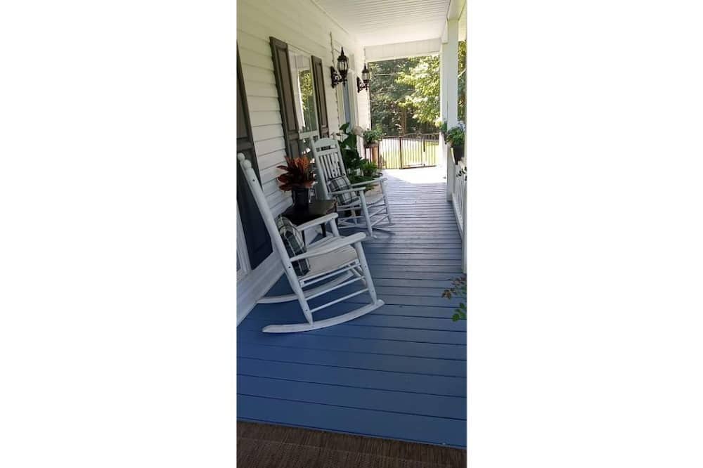 Photo of Outdoor in Ashville
