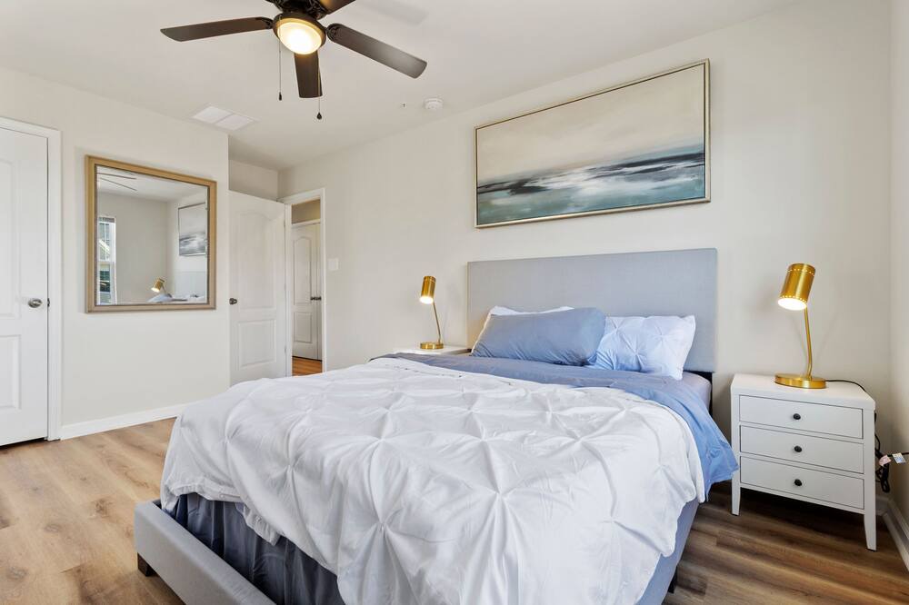 Photo of Bedroom in Glen Burnie
