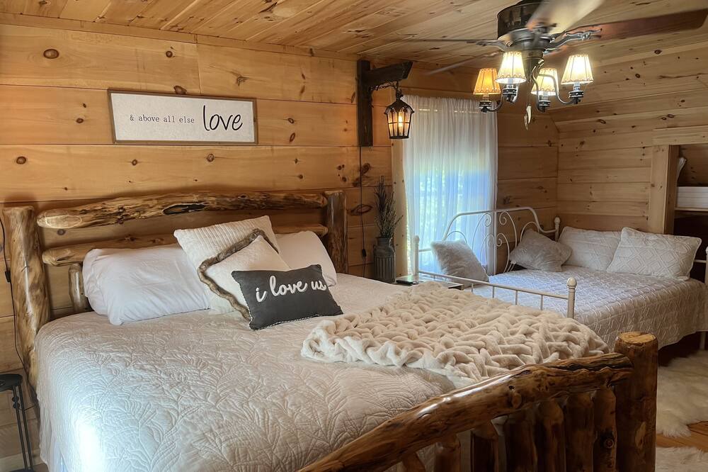 Photo of Bedroom in Dunlap