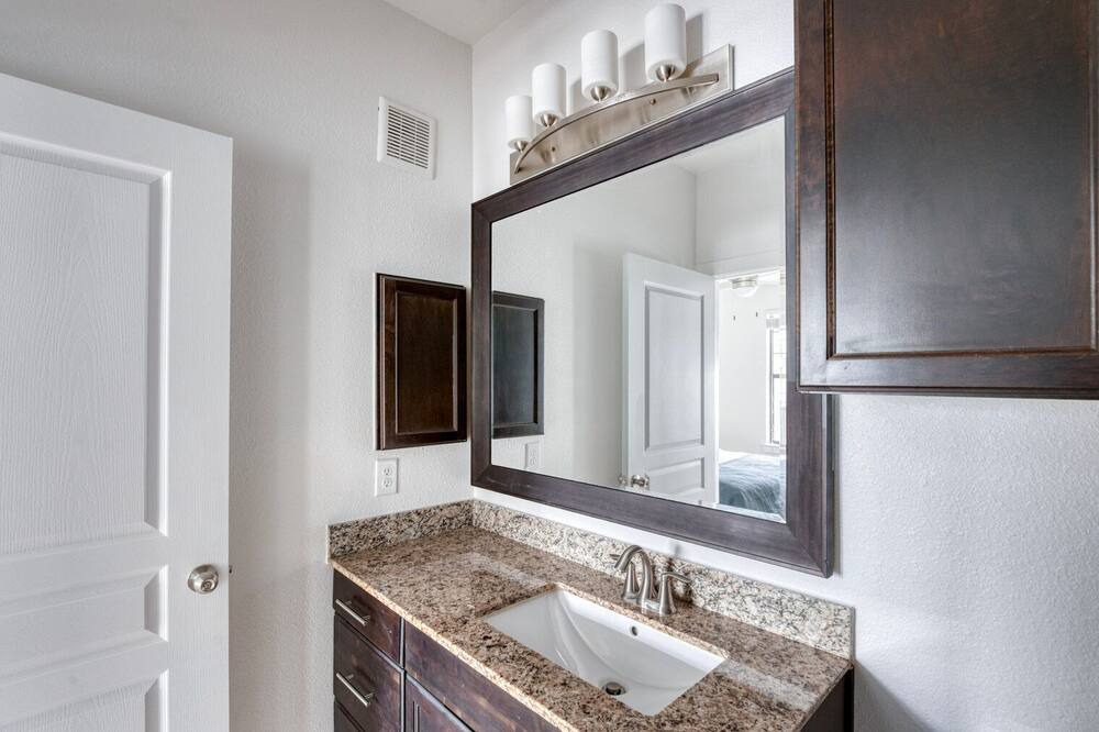 Photo of Bathroom in Gateway