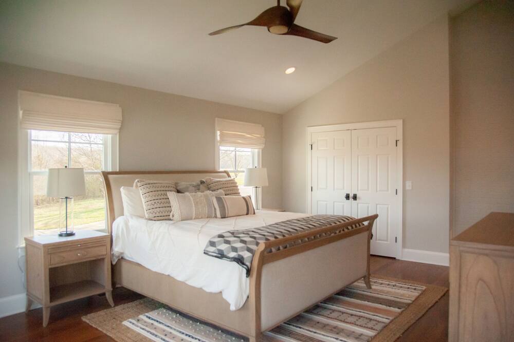 Photo of Bedroom in Burnsville