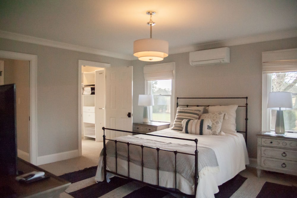 Photo of Bedroom in Burnsville