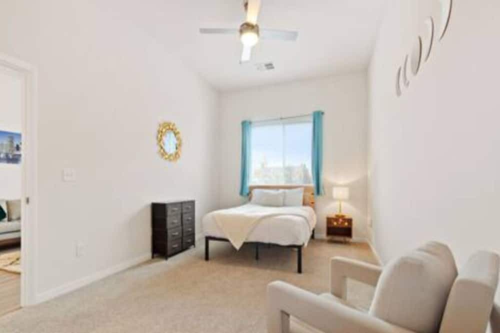 Photo of Bedroom in Downtown Baltimore