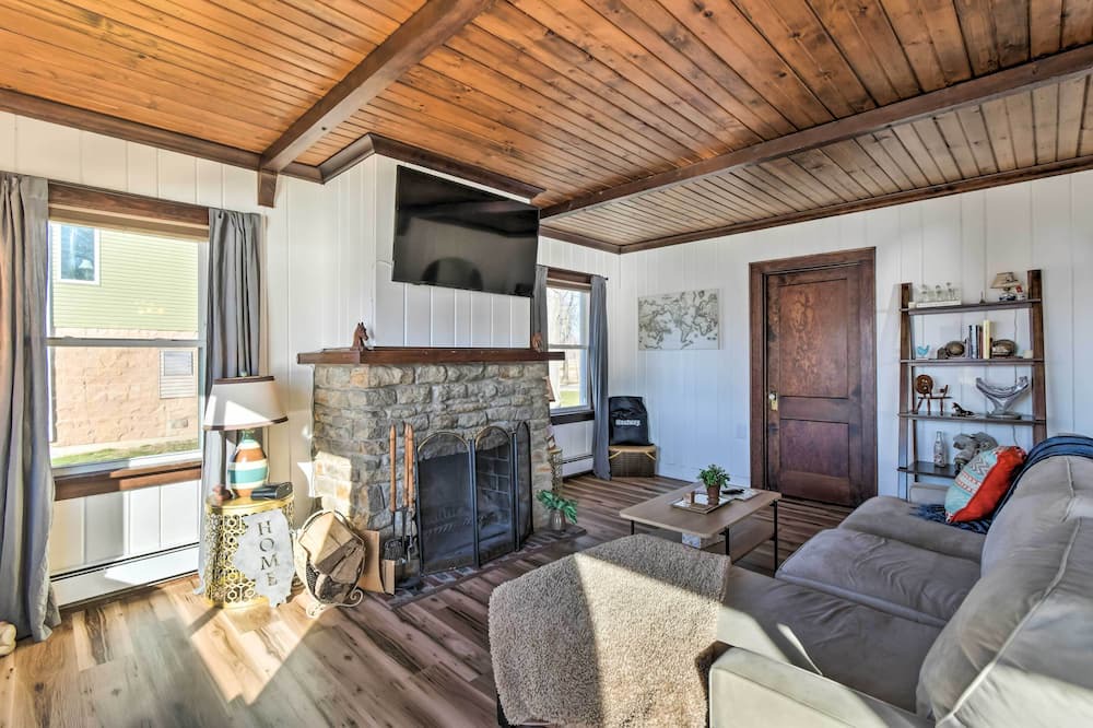 Photo of Livingroom in Moline