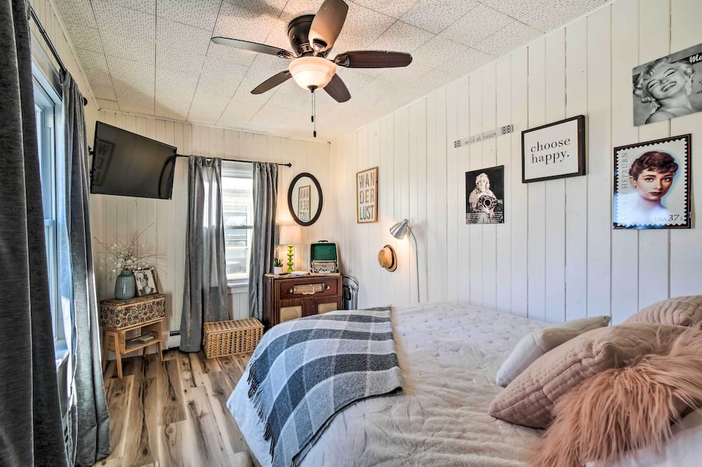 Photo of Bedroom in Moline