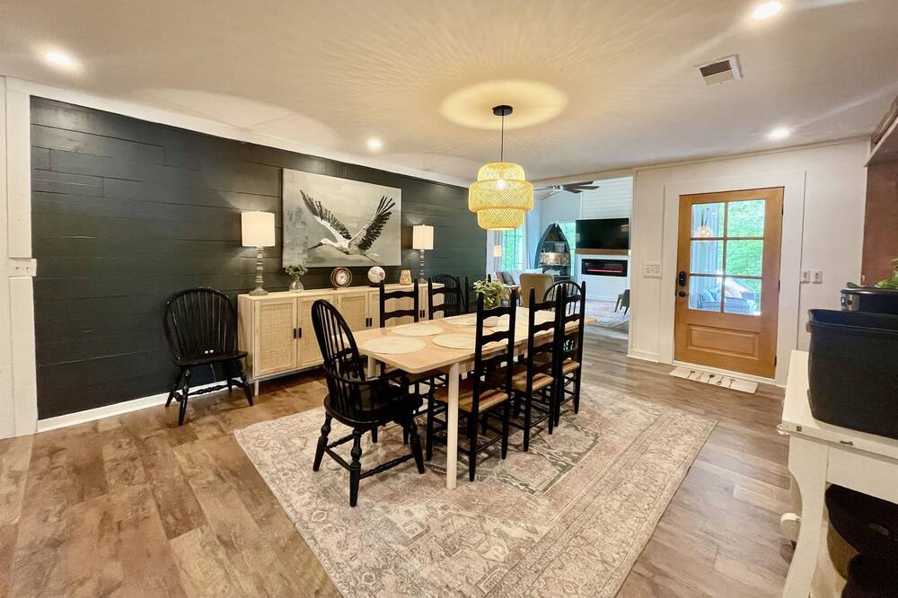 Photo of Bedroom in Cedar Bluff