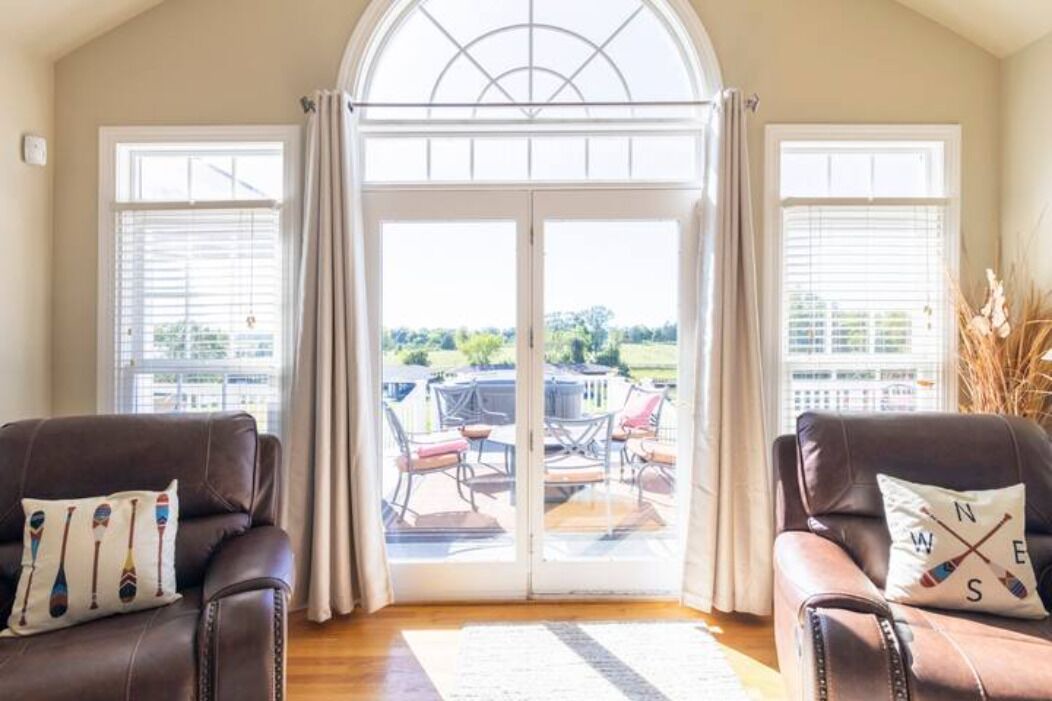 Photo of Livingroom in Twin Oaks