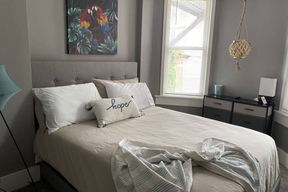 Photo of Bedroom in Parkview/Woodbrook