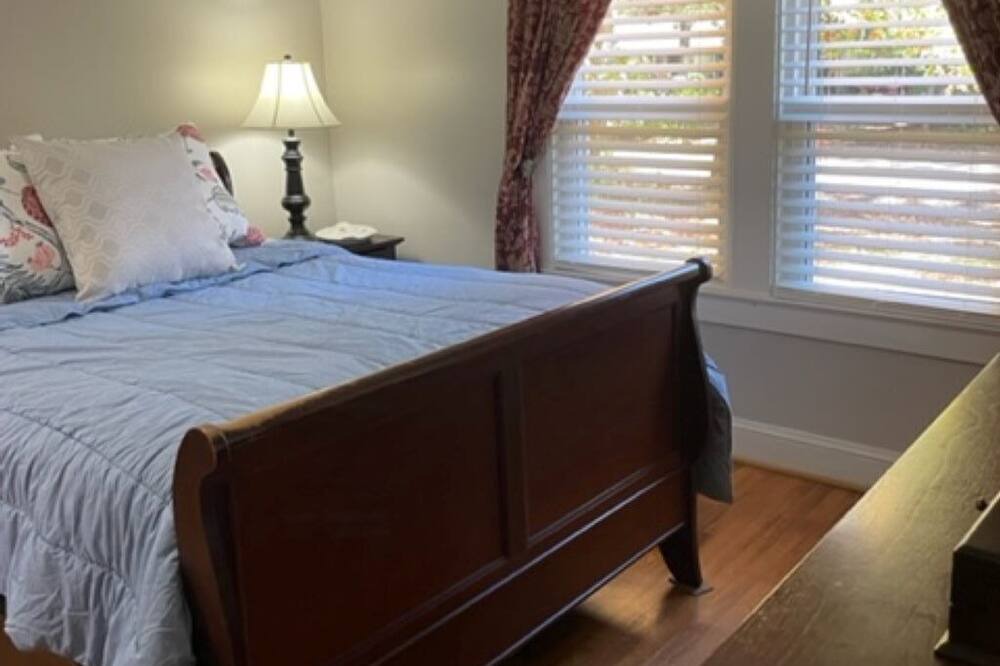 Photo of Bedroom in Chapel Hill