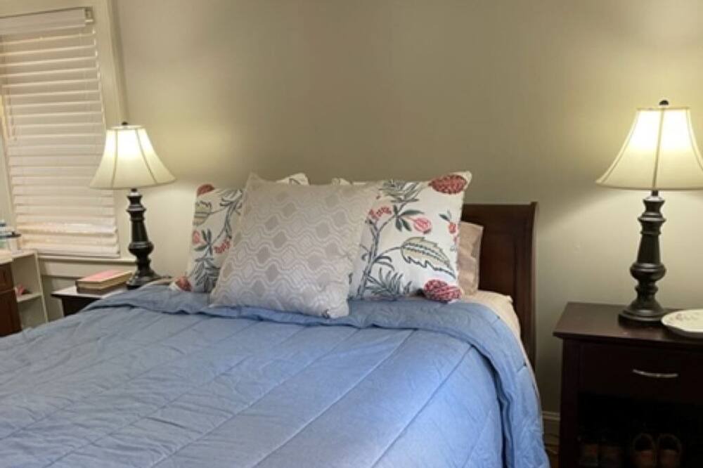 Photo of Bedroom in Chapel Hill