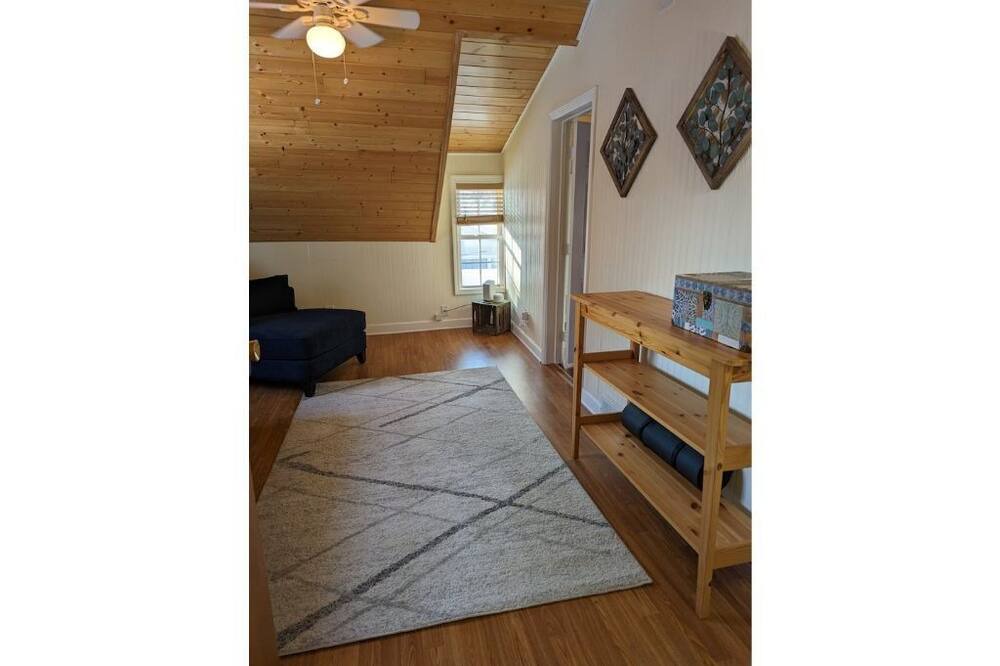 Photo of Livingroom in Hudson