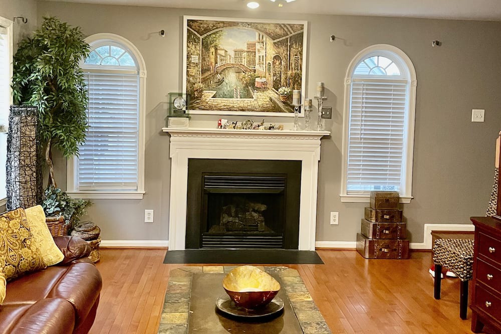 Photo of Bedroom in George Washington