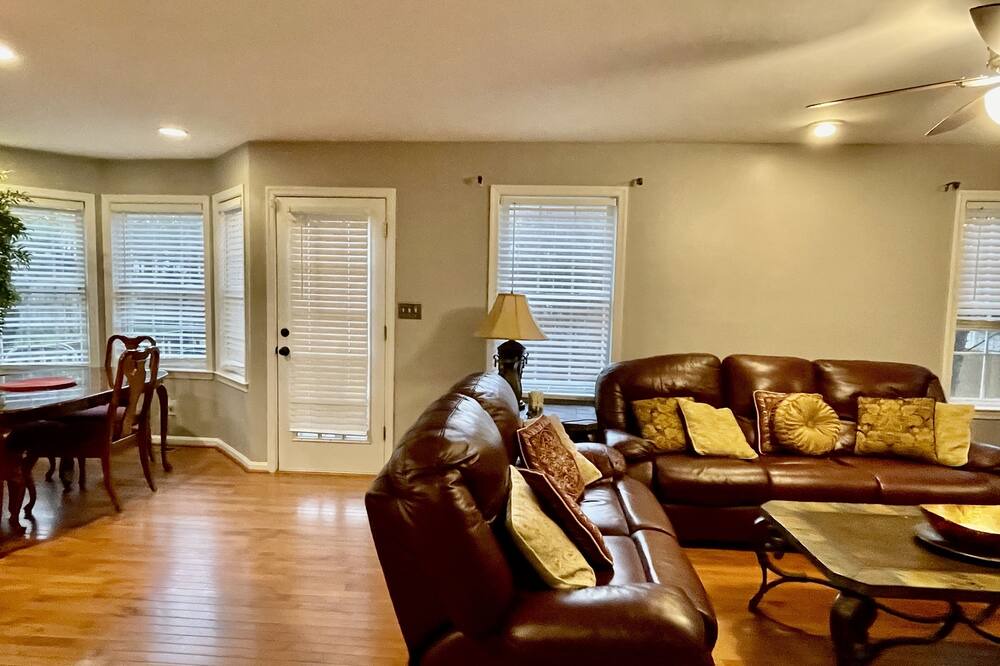 Photo of Bedroom in George Washington