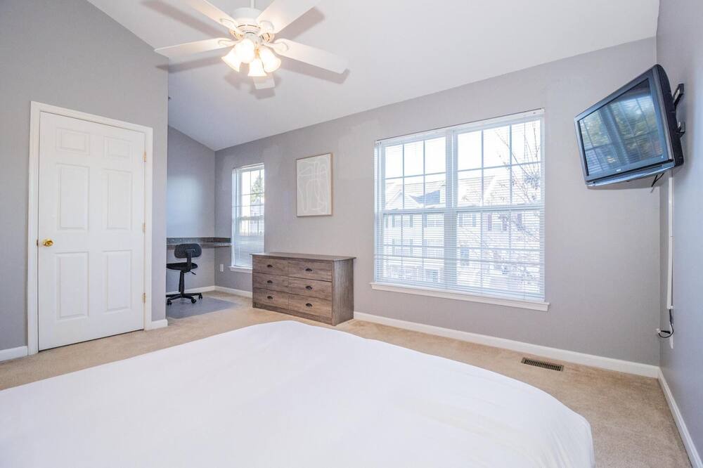 Photo of Bedroom in Parole
