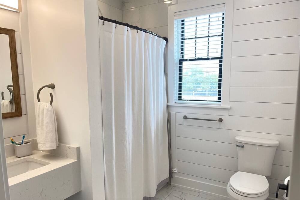 Photo of Bathroom in Bay Head