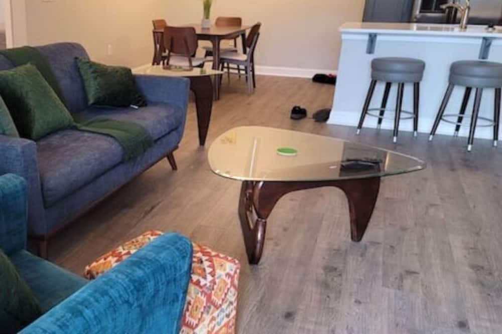Photo of Livingroom in Spring Lake