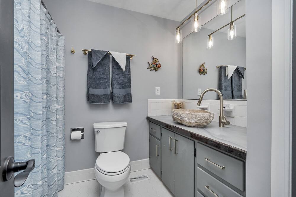 Photo of Bathroom in Elizabeth City
