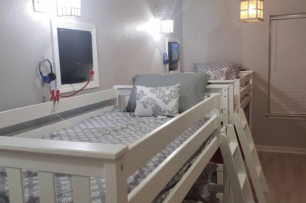 Photo of Bedroom in Huntcliff