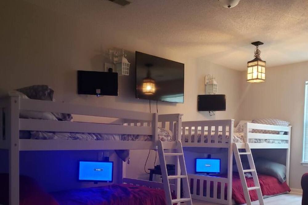 Photo of Bedroom in Huntcliff