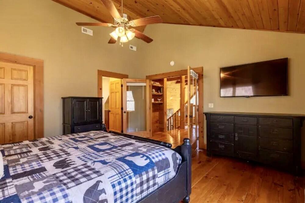 Photo of Bedroom in Frank