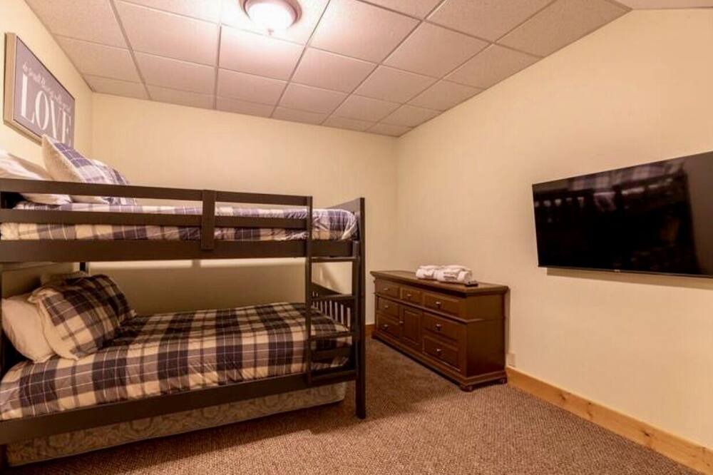 Photo of Bedroom in Frank