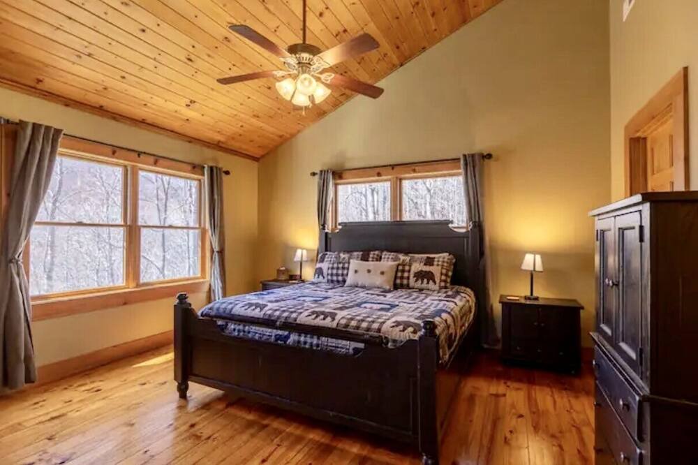 Photo of Bedroom in Frank