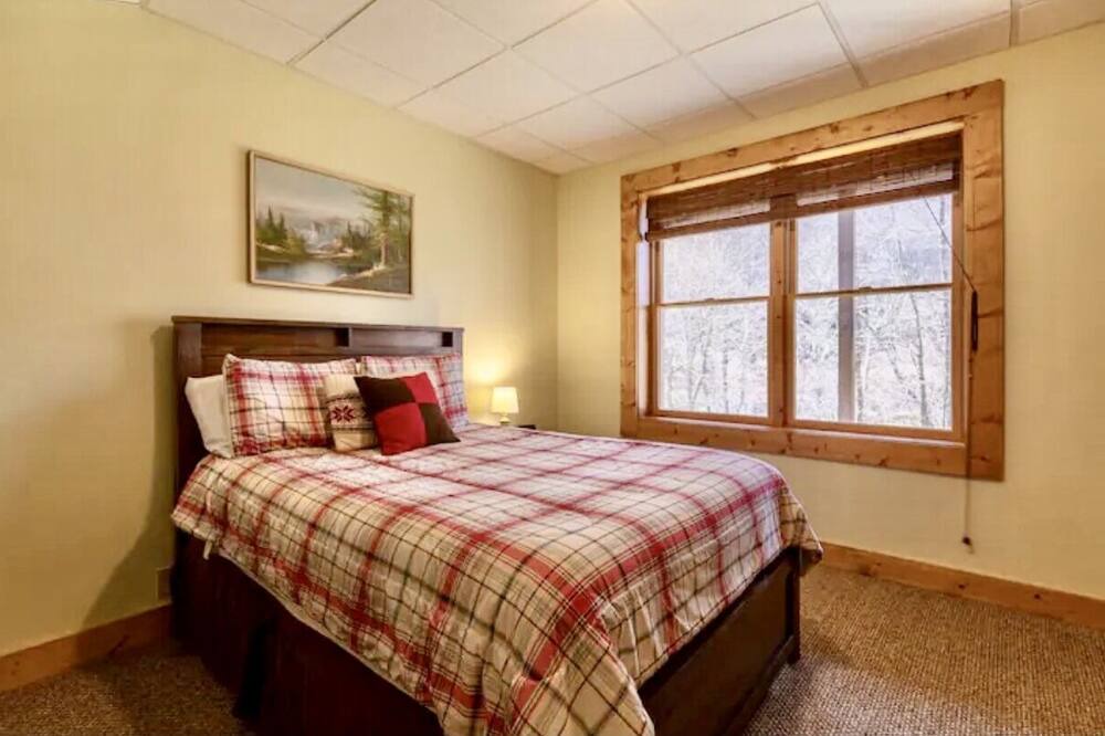 Photo of Bedroom in Frank