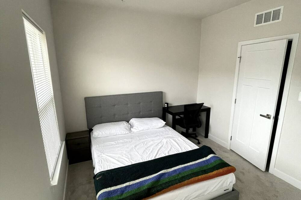 Photo of Bedroom in Glen Burnie