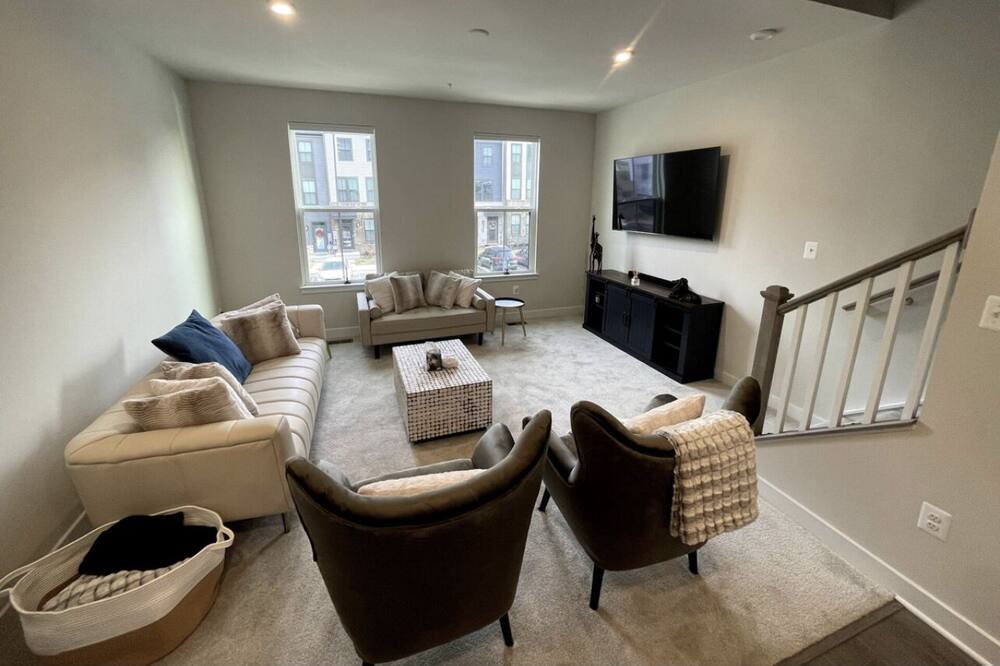 Photo of Livingroom in Glen Burnie