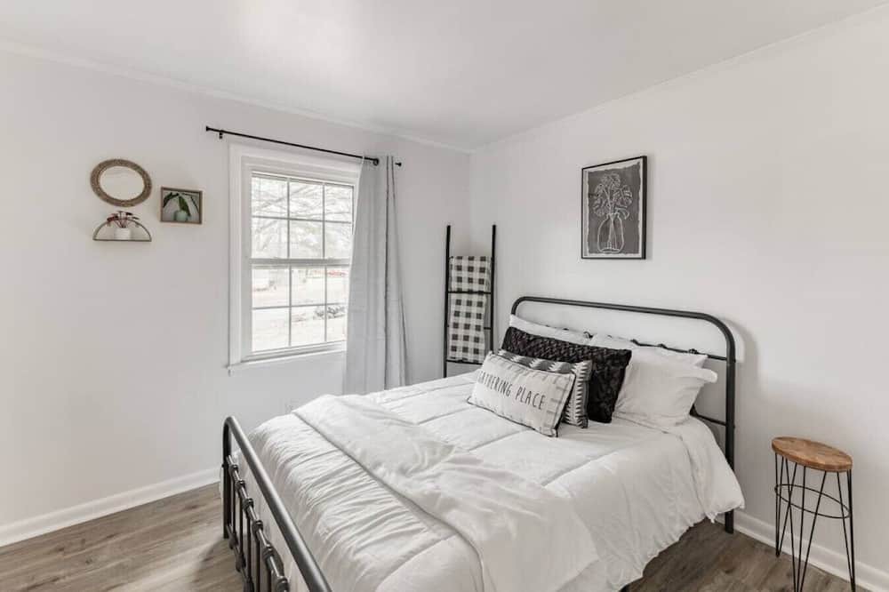 Photo of Bedroom in Decatur