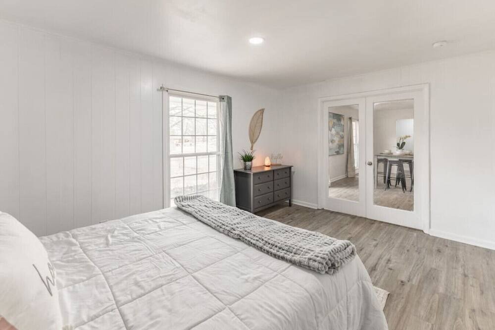 Photo of Bathroom in Decatur