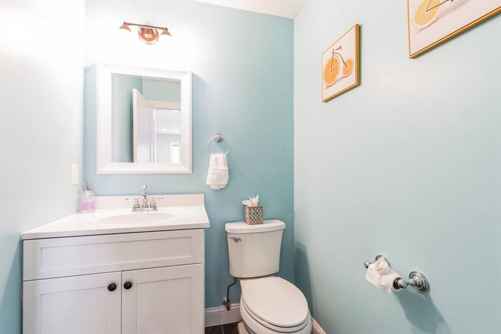 Photo of Bathroom in Keansburg