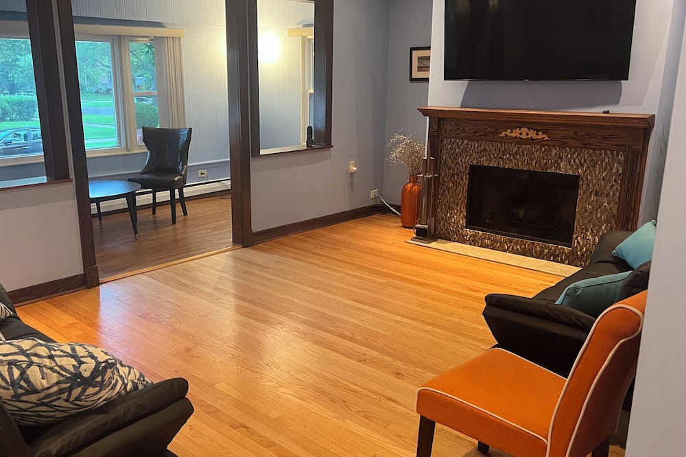 Photo of Livingroom in Galewood