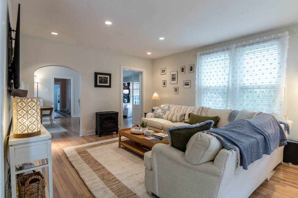 Photo of Livingroom in Village Green