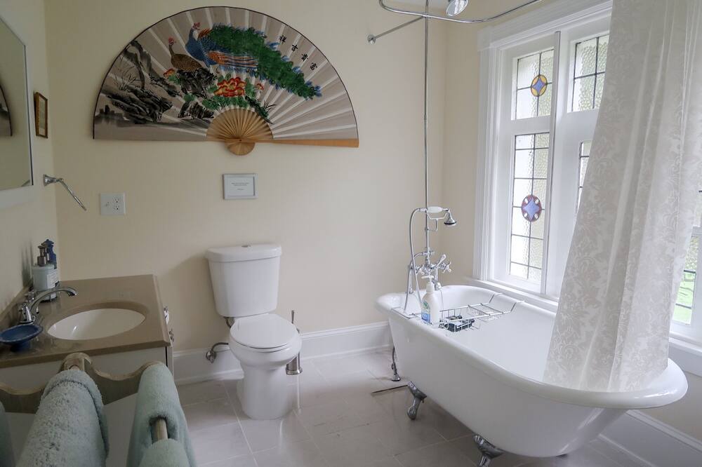 Photo of Bathroom in The Plains