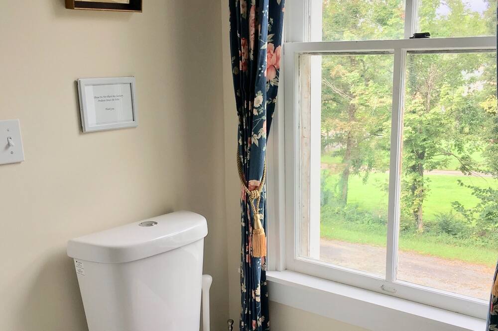 Photo of Bathroom in The Plains