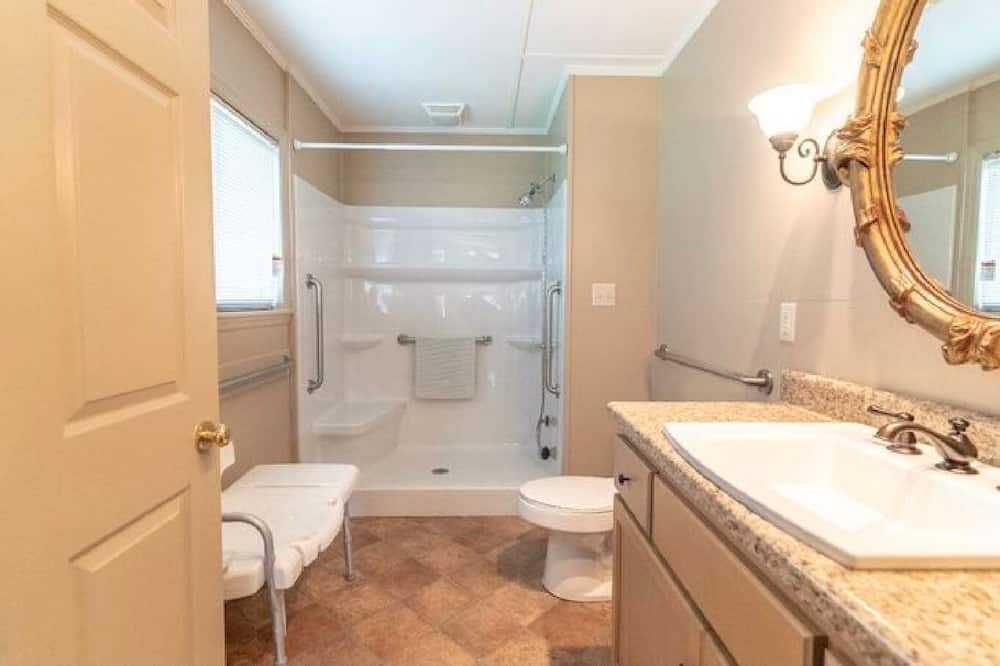 Photo of Bathroom in Summerville