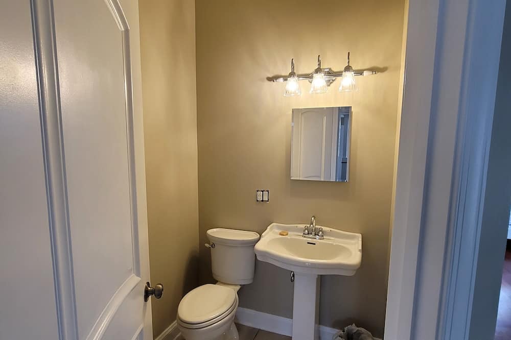 Photo of Bathroom in Rock Hall