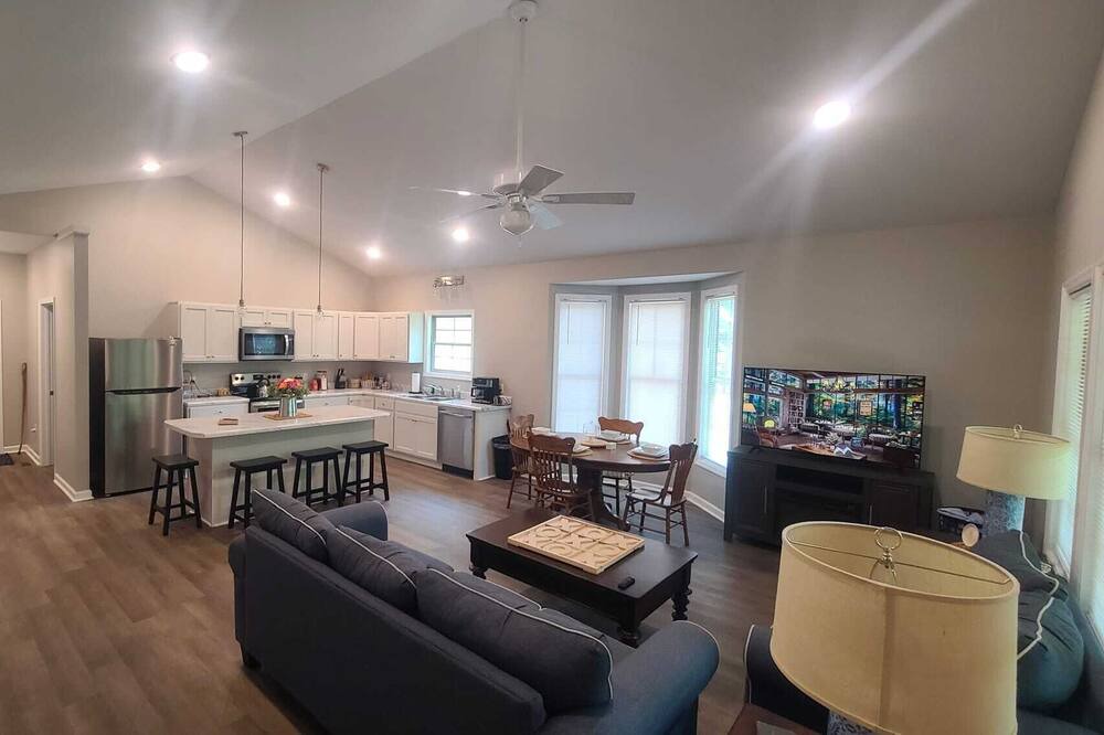 Photo of Livingroom in Crane Hill