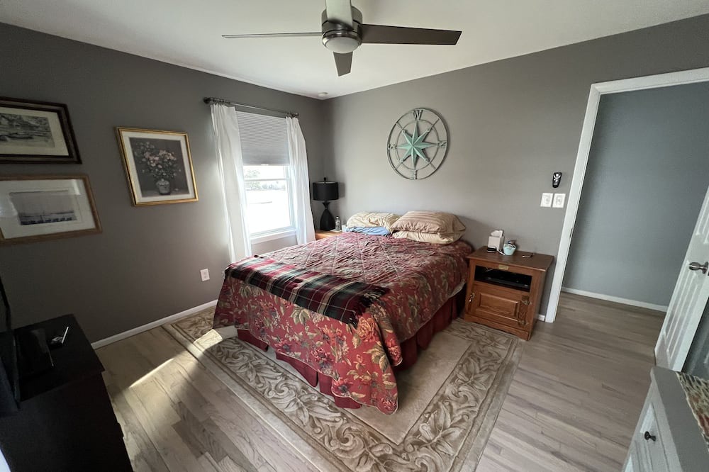 Photo of Bedroom in Bay Head