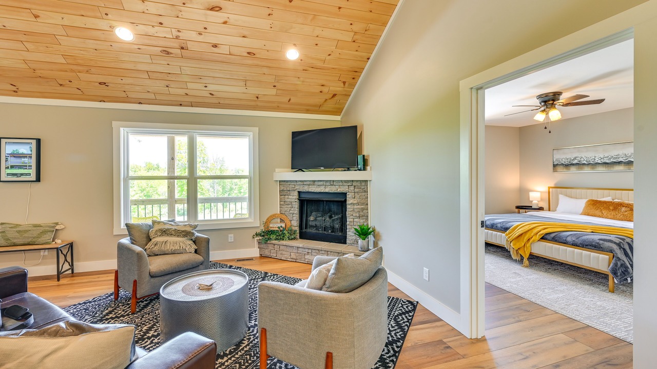 Photo of Livingroom in Lindseyville