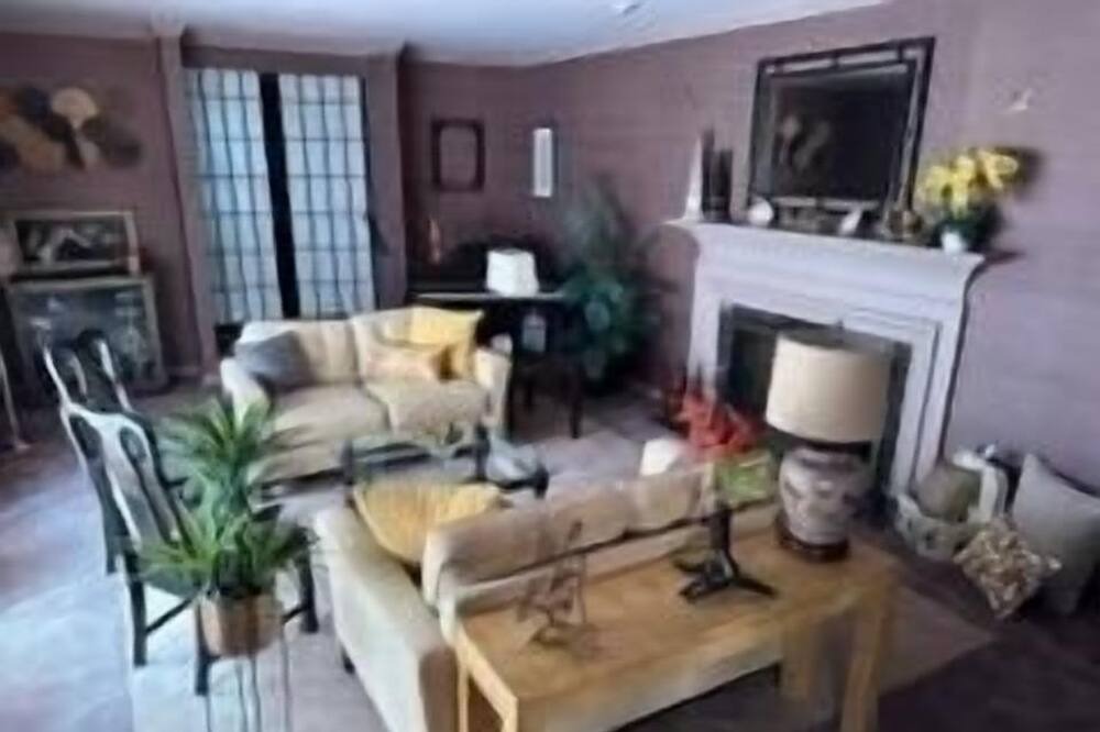 Photo of Livingroom in Millville