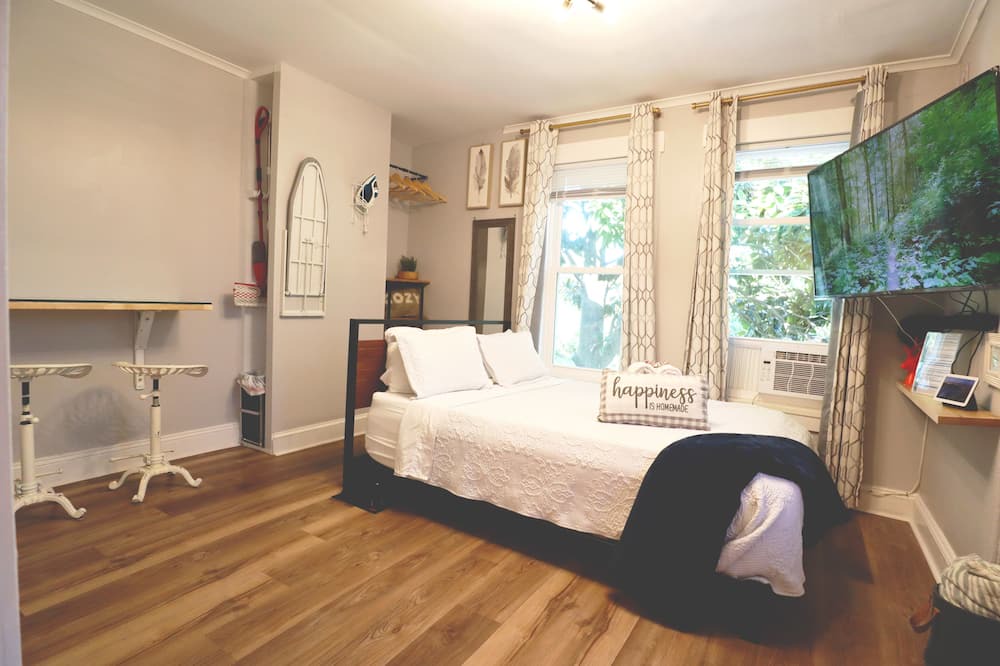Photo of Bedroom in Woodbury