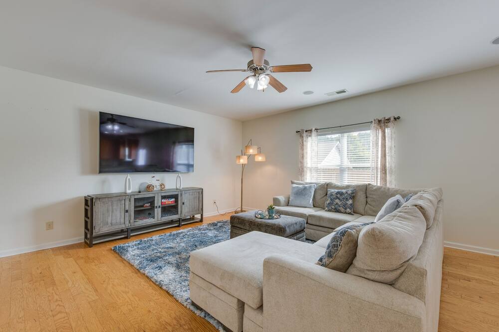 Photo of Livingroom in Hiram