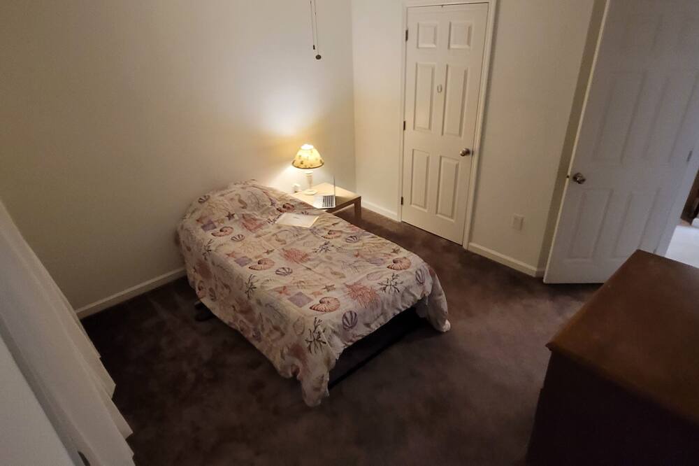 Photo of Bedroom in Dennis