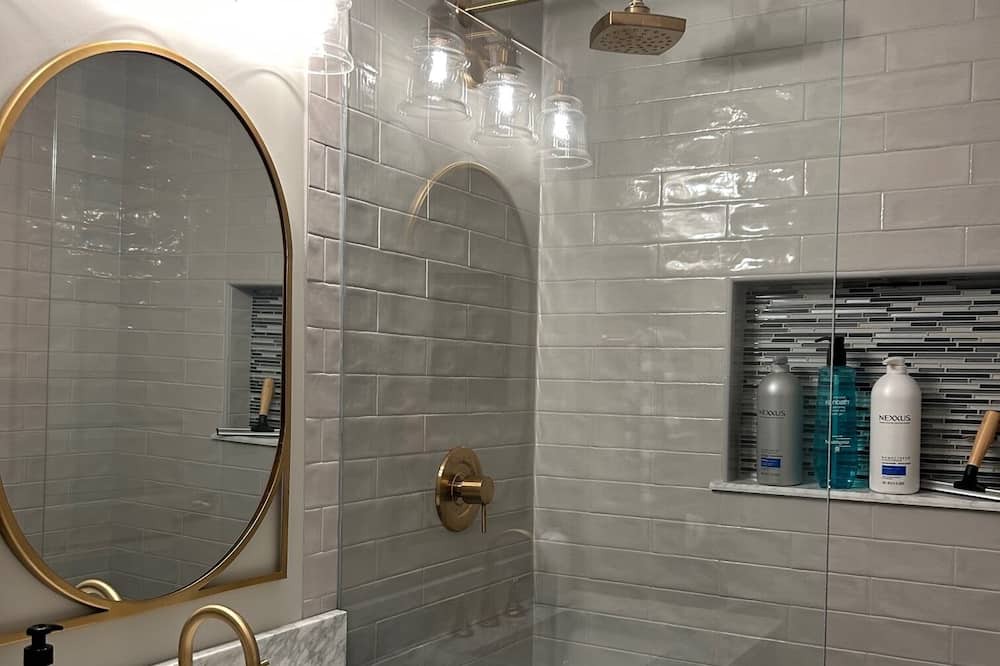 Photo of Bathroom in East Dundee