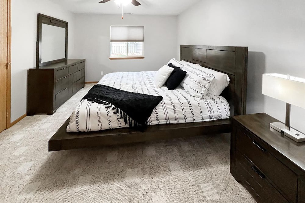 Photo of Bedroom in Okoboji