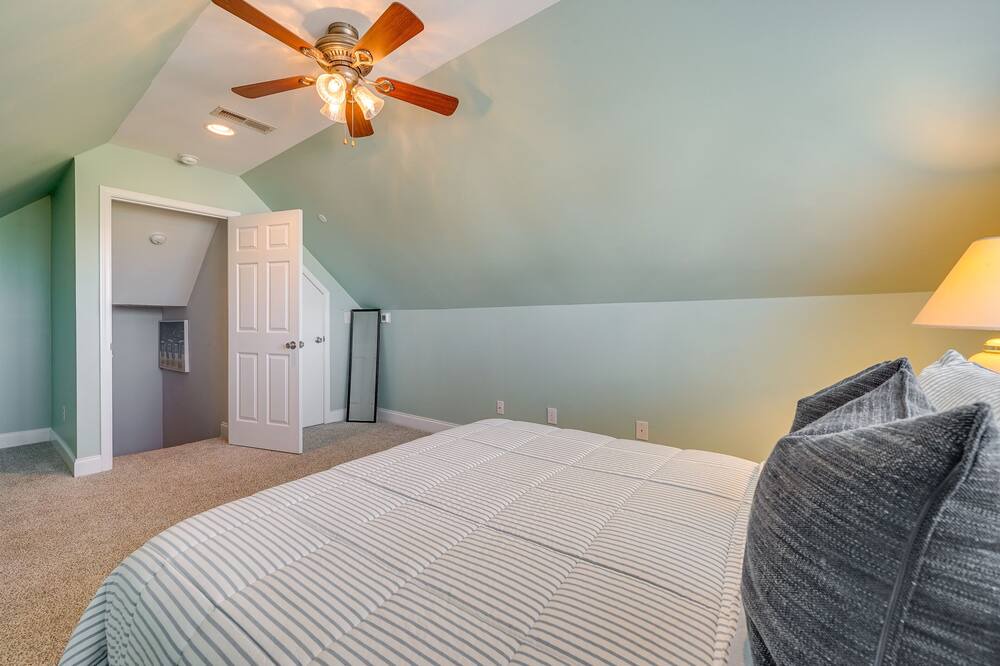 Photo of Bedroom in Murraysville